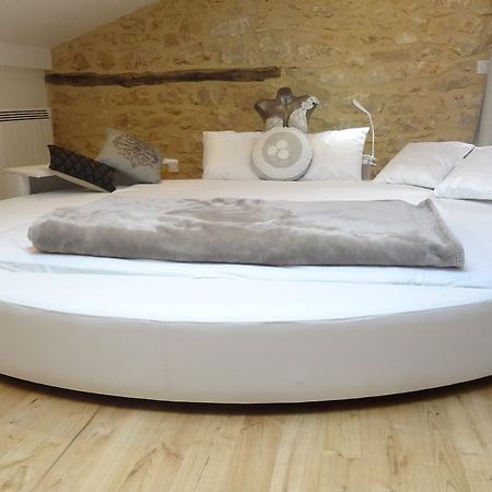 Au Pied Du Chateau - 5 A 11 Personnes - Baignade-Canoe-Piste Cyclable A 100 M 캬스텔노라샤펠 객실 사진