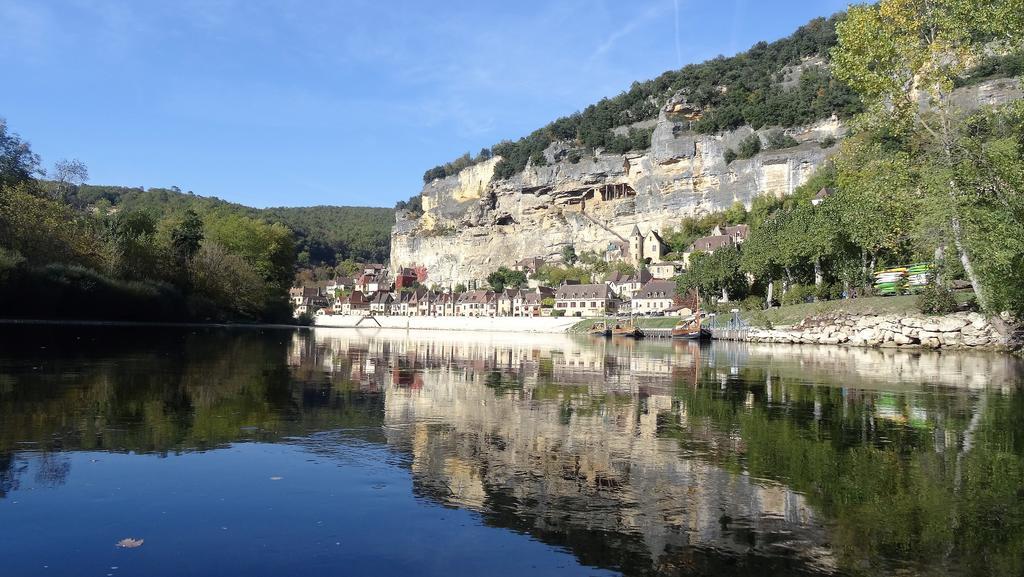 Au Pied Du Chateau - 5 A 11 Personnes - Baignade-Canoe-Piste Cyclable A 100 M 캬스텔노라샤펠 외부 사진