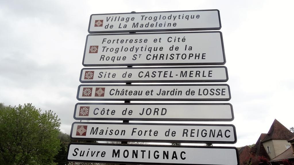 Au Pied Du Chateau - 5 A 11 Personnes - Baignade-Canoe-Piste Cyclable A 100 M 캬스텔노라샤펠 외부 사진