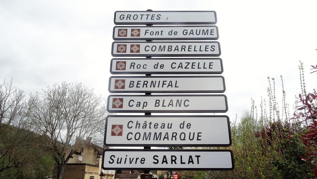 Au Pied Du Chateau - 5 A 11 Personnes - Baignade-Canoe-Piste Cyclable A 100 M 캬스텔노라샤펠 외부 사진